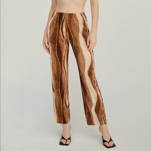 Brown & cream micropleats plisse abstract print pants